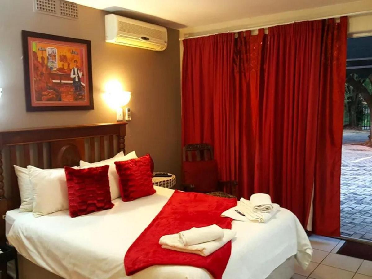 Gemstone Guest House Klerksdorp Eksteriør billede