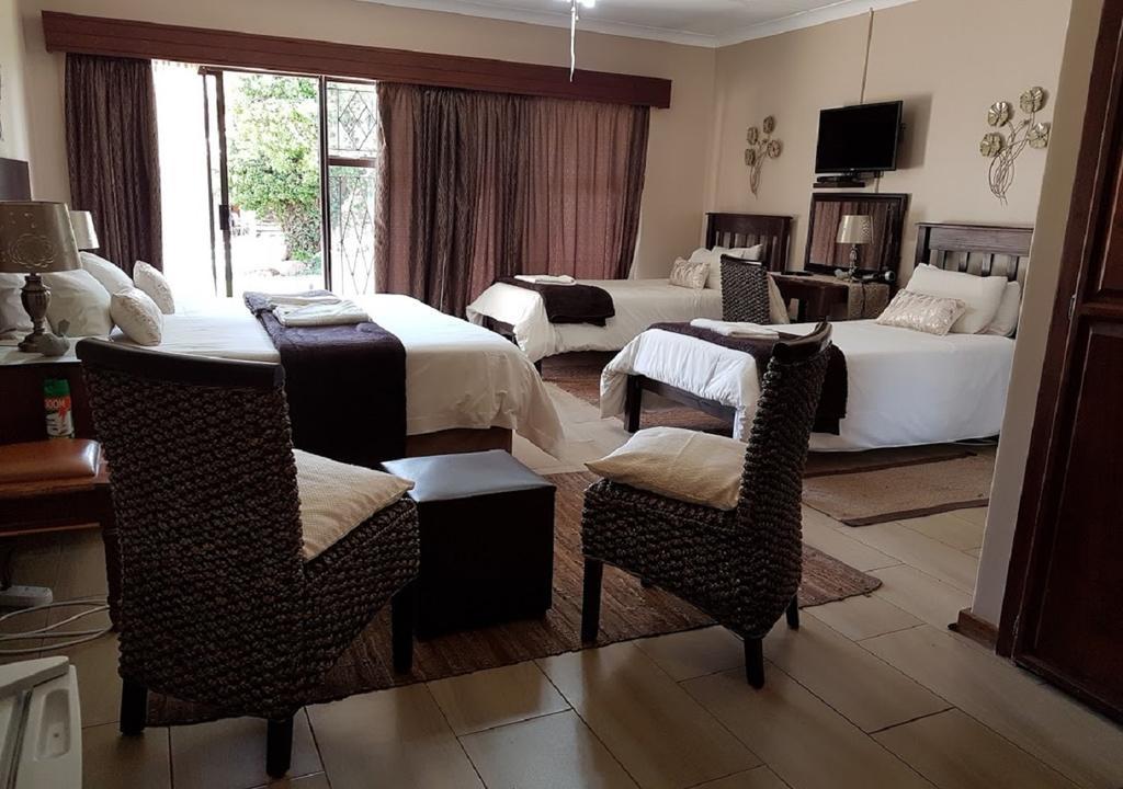 Gemstone Guest House Klerksdorp Eksteriør billede