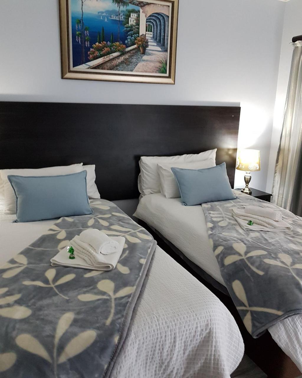 Gemstone Guest House Klerksdorp Eksteriør billede