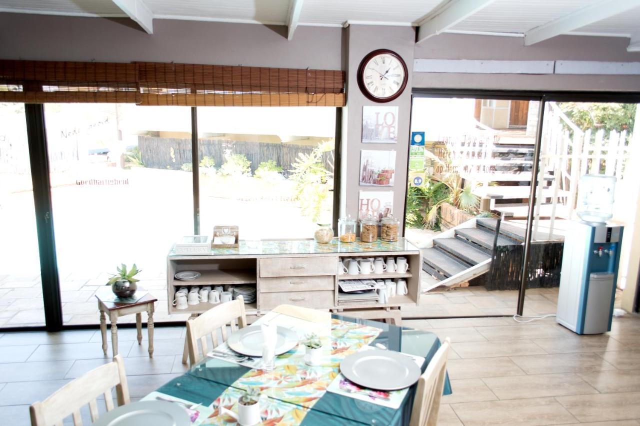Gemstone Guest House Klerksdorp Eksteriør billede